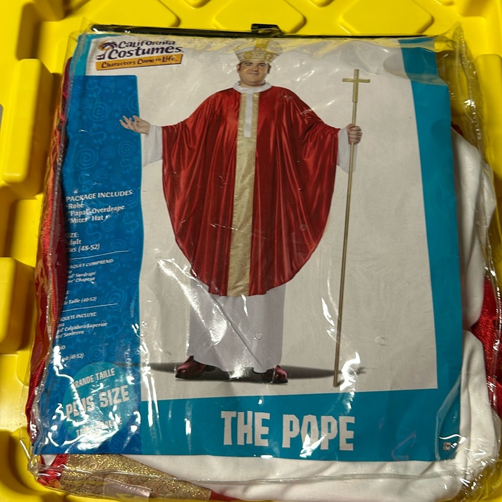 The Pope/Priest/Religious Figure Costume,   Adult 48-52 NEW